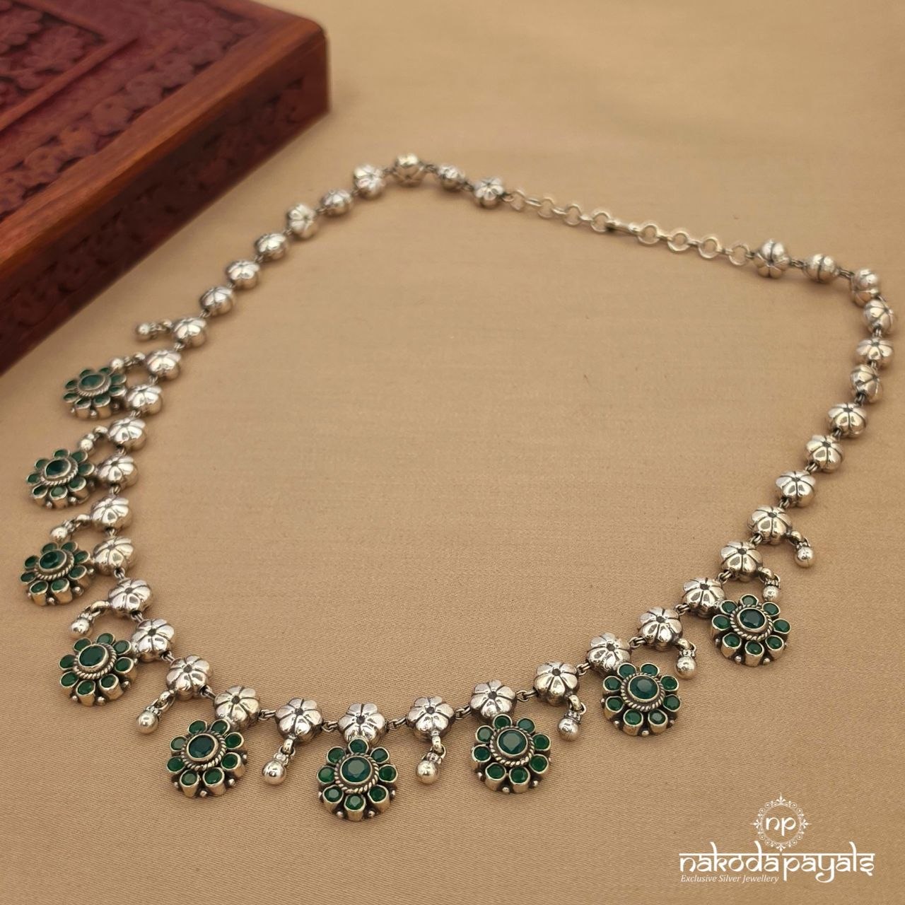 Green Floral Oxidised Neckpiece (N11877)