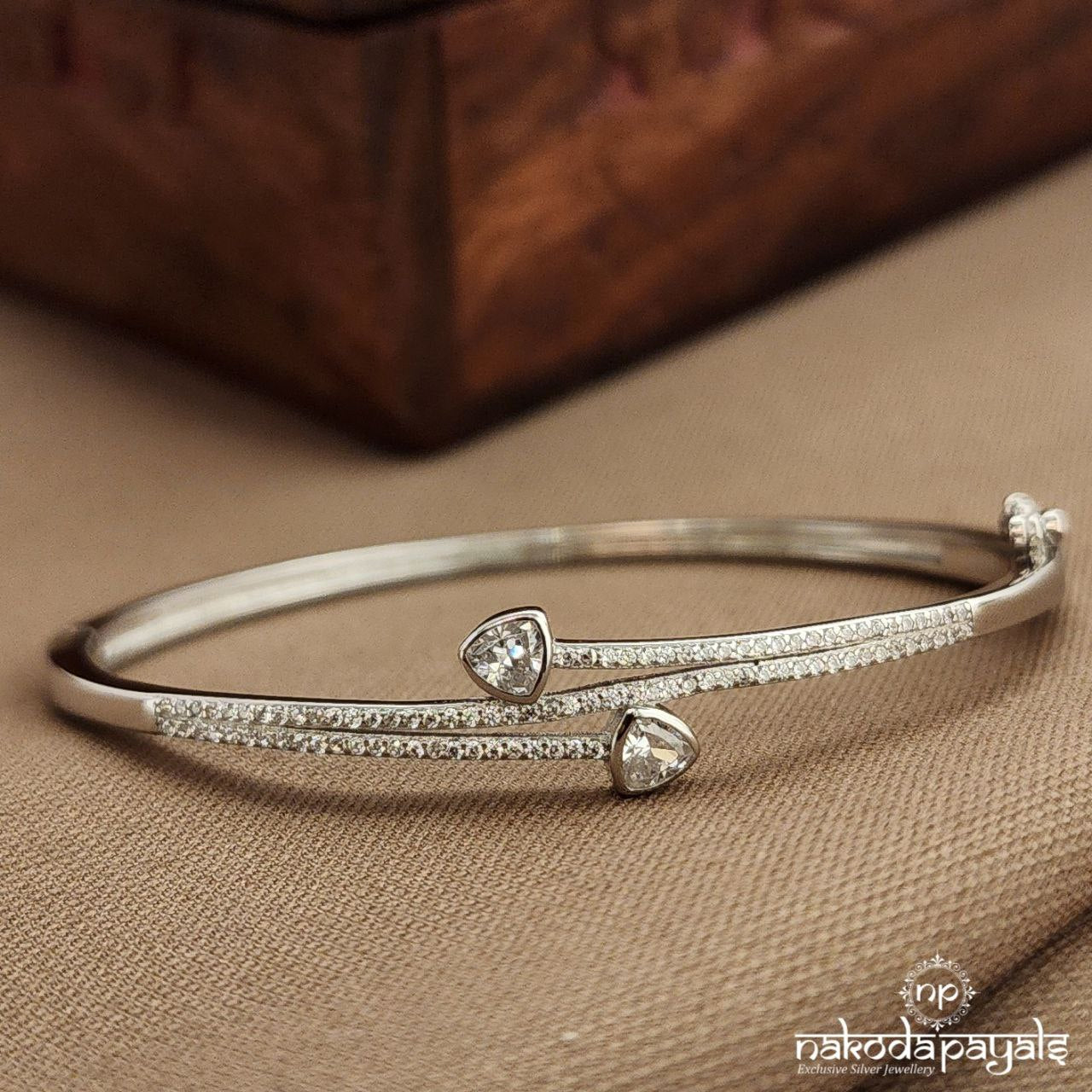 Triangular CZ Kada (St3794)