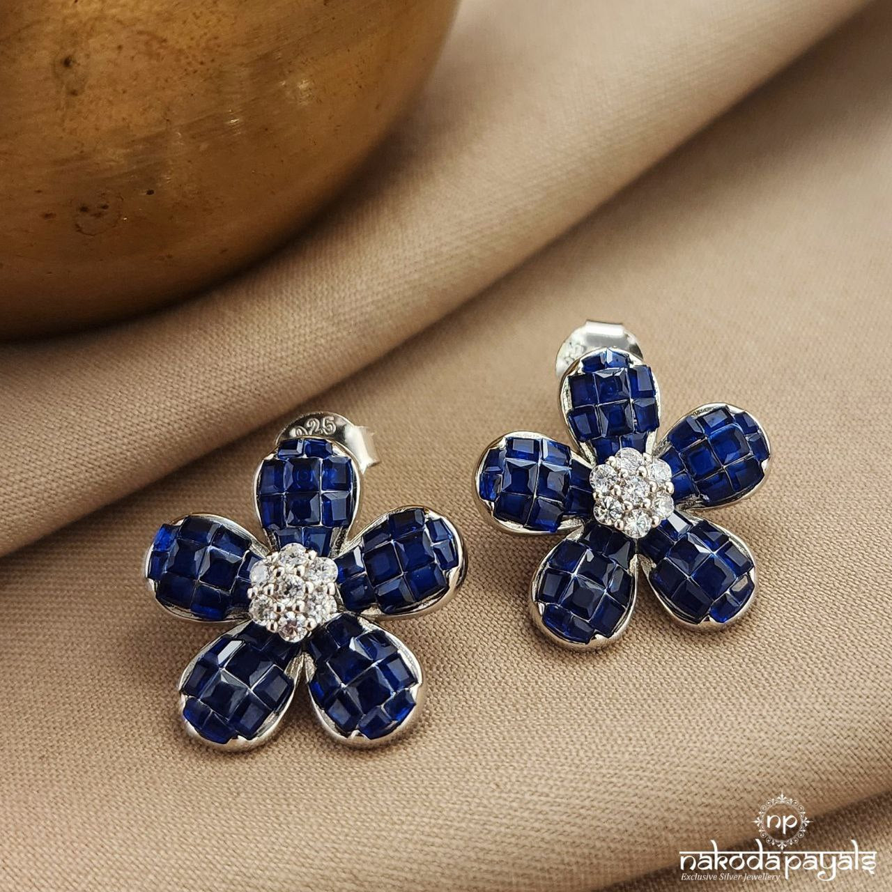 Blue Blush Flower Earrings (St3405)