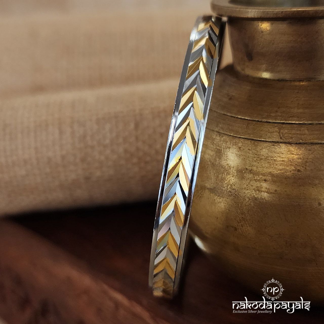 Bold & Elegent Single Kada (Mc0913)