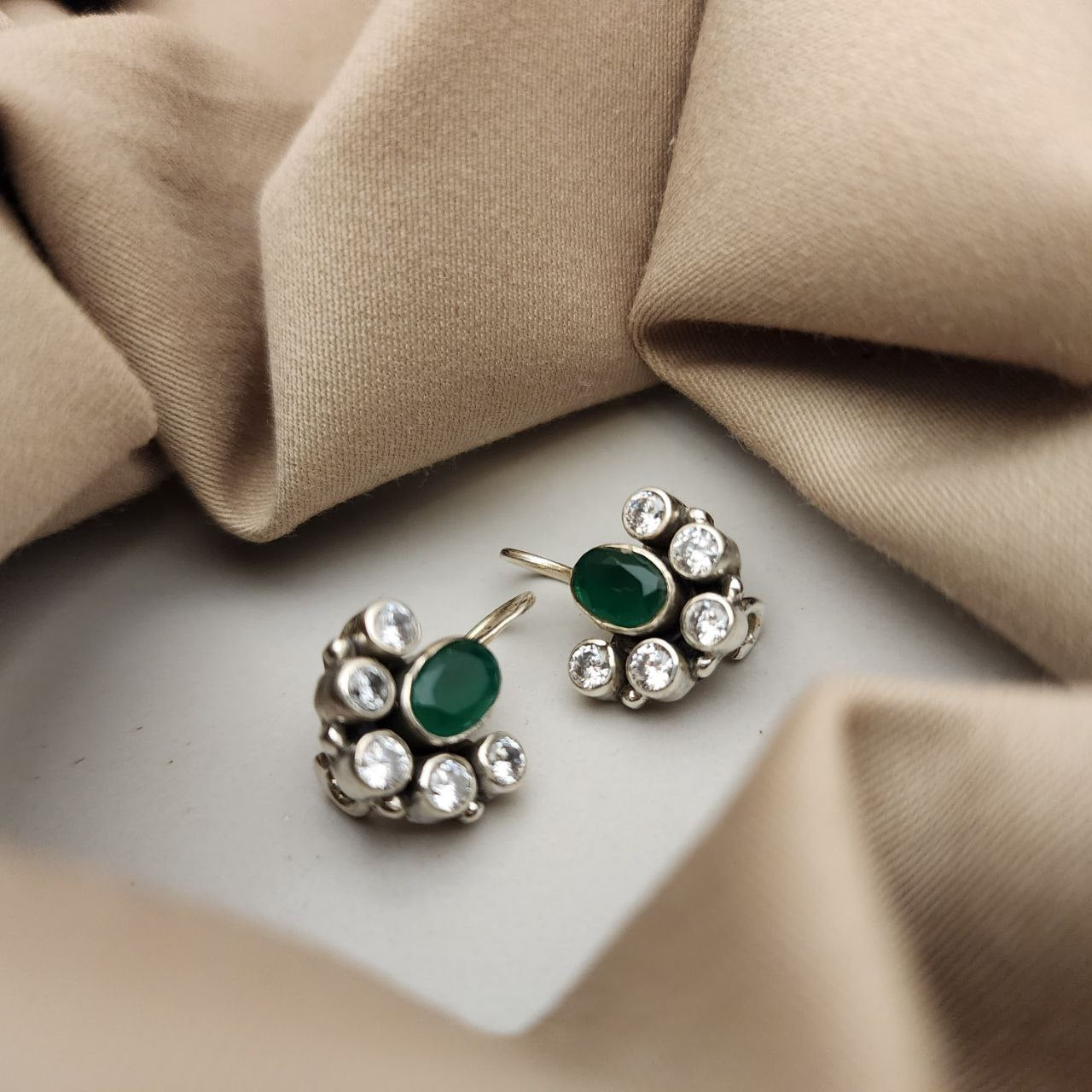 Colorful Hangings (H2032-39)