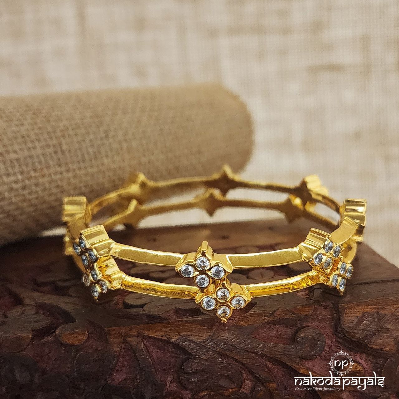 Elegant Gold Aura Bangles (Gk2860)