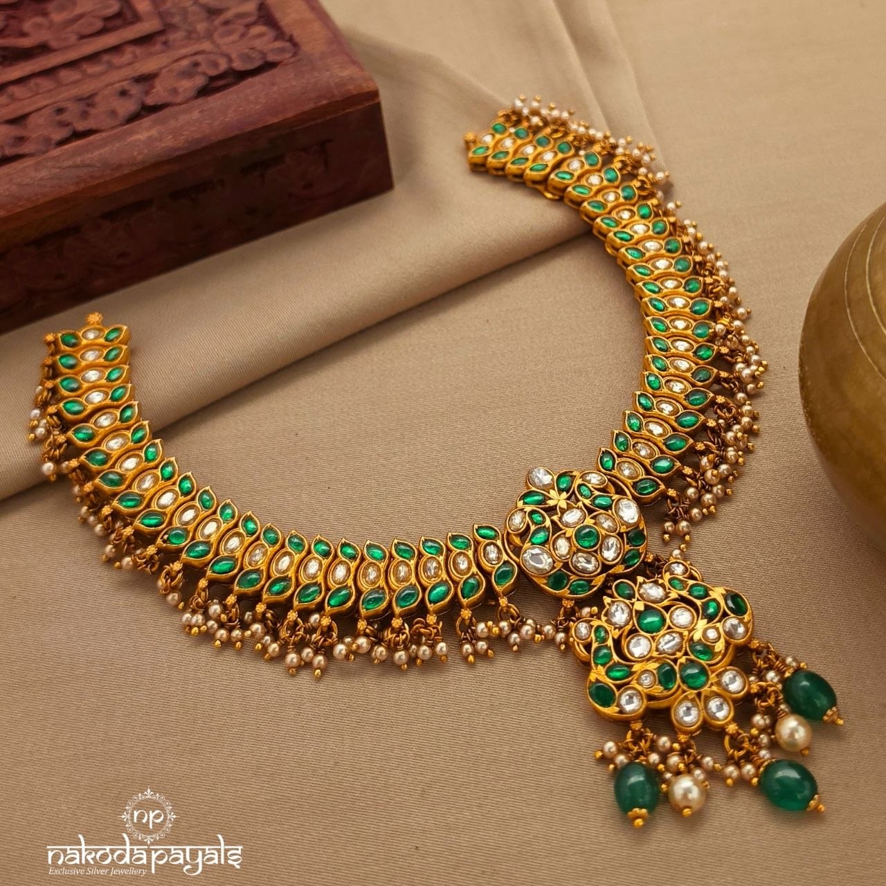 Greenish Kundan Neckpiece (Gn10113)