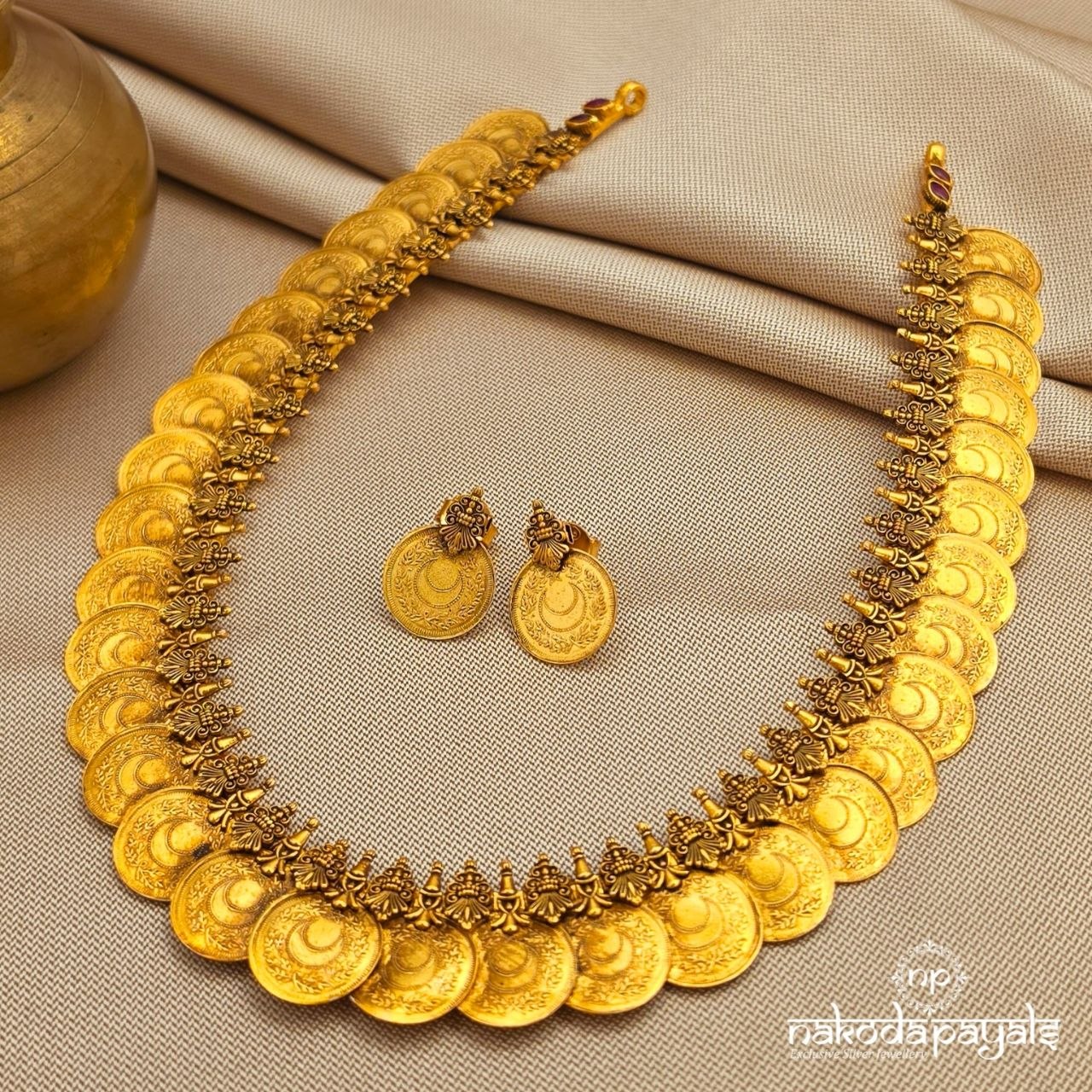 Elegant Kasu Neckpiece With Earrings (Gn10071)