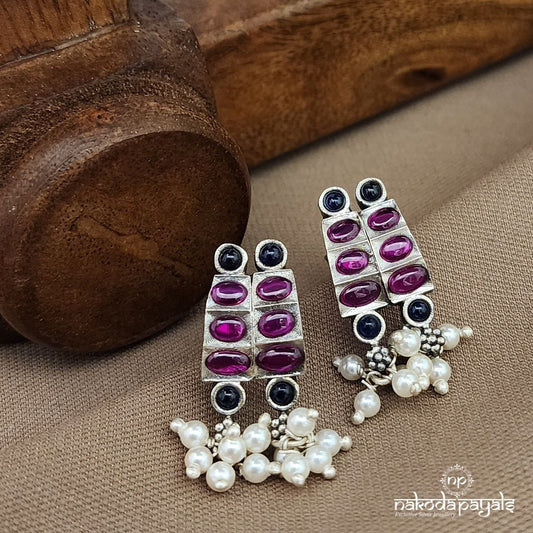 Oxidised Pealed Studs (S3628a)