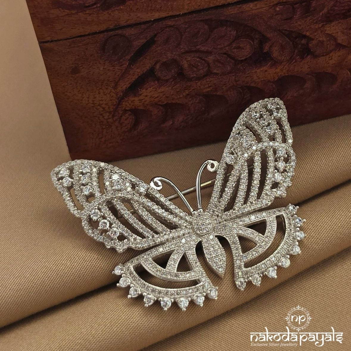 White Butterfly Brooch (St4044)