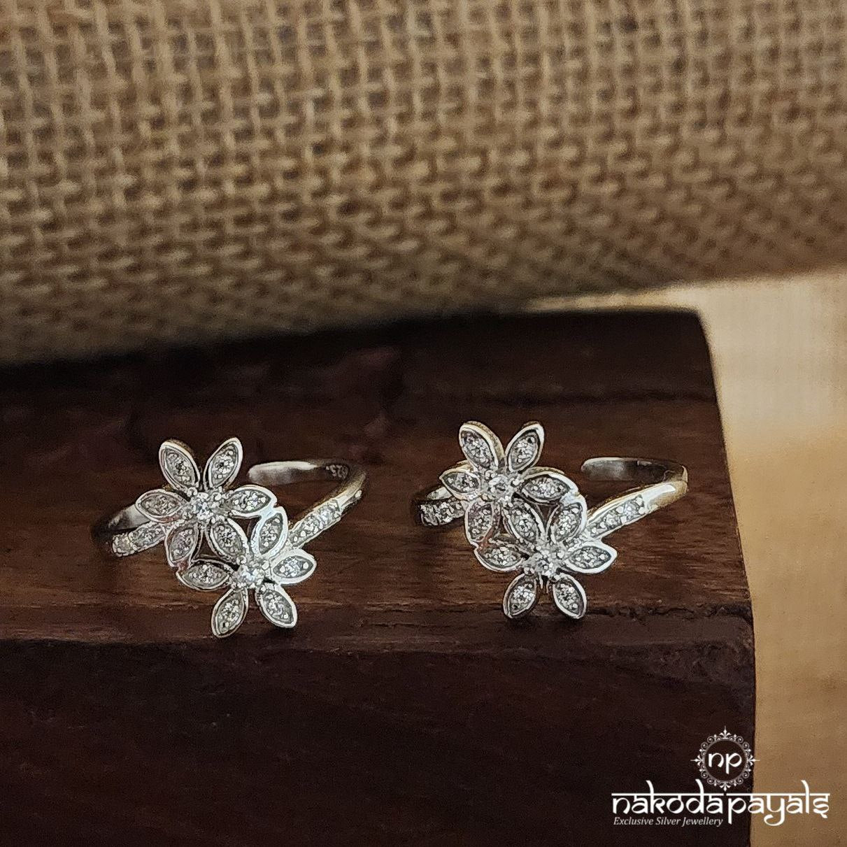 Flower Toerings (T4419)