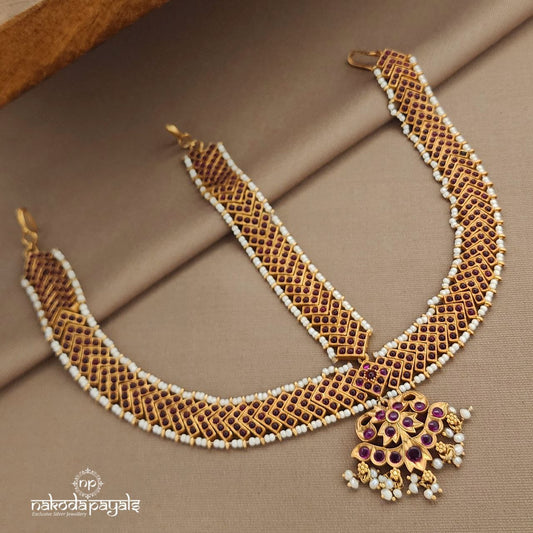 Red Pearled Drops Matha Patti (Gm1084)