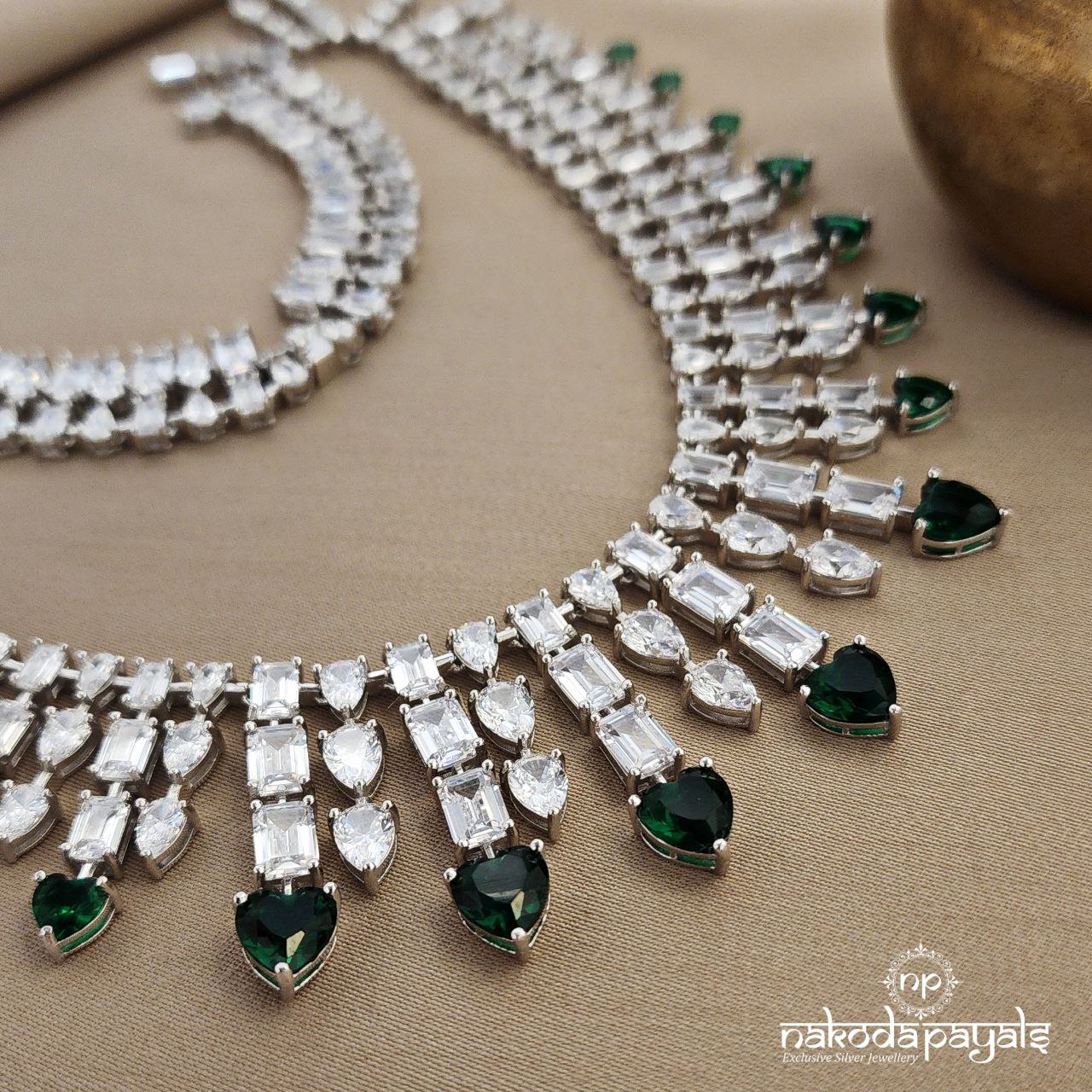 Emerald Green Heart Neckpiece  (St3445)
