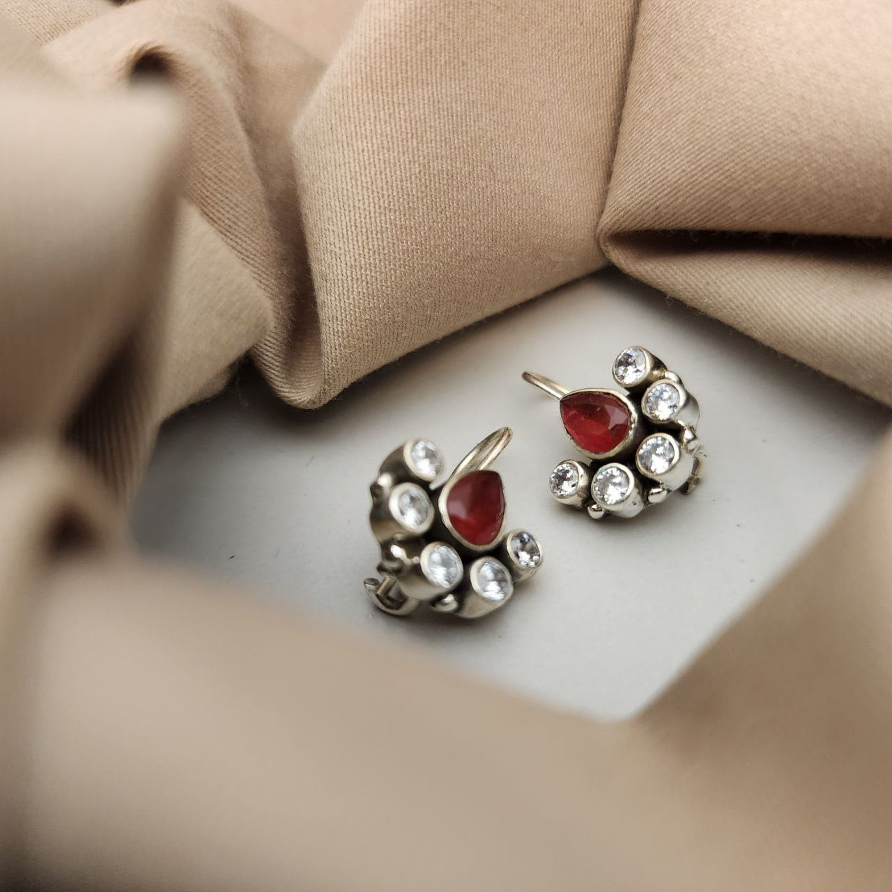 Drop  Hangings (H2210)