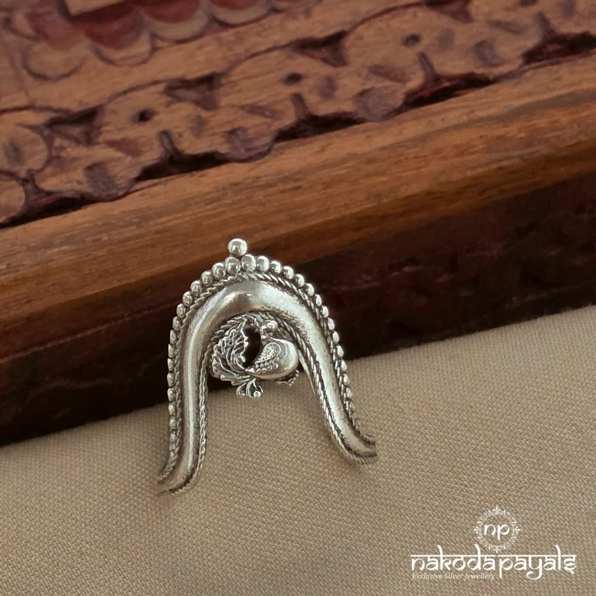Peacock Vanki Finger Ring (F3015)