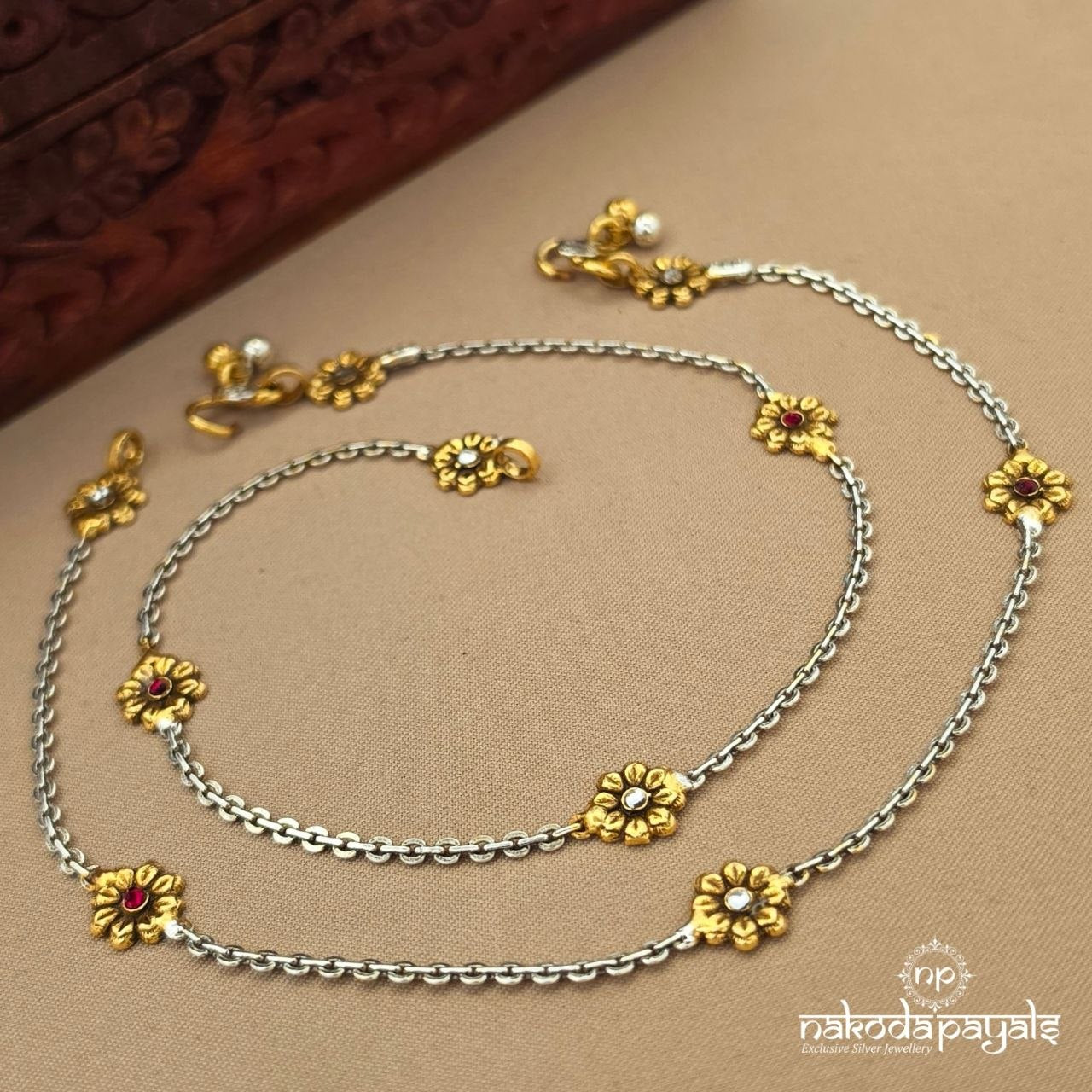 Exemplary Floral Dual Tone Anklets (A7040)