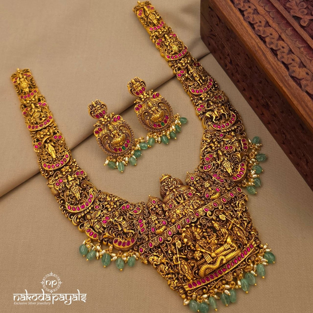 Dashavatara Neckpiece With Earrings (Gn10909)