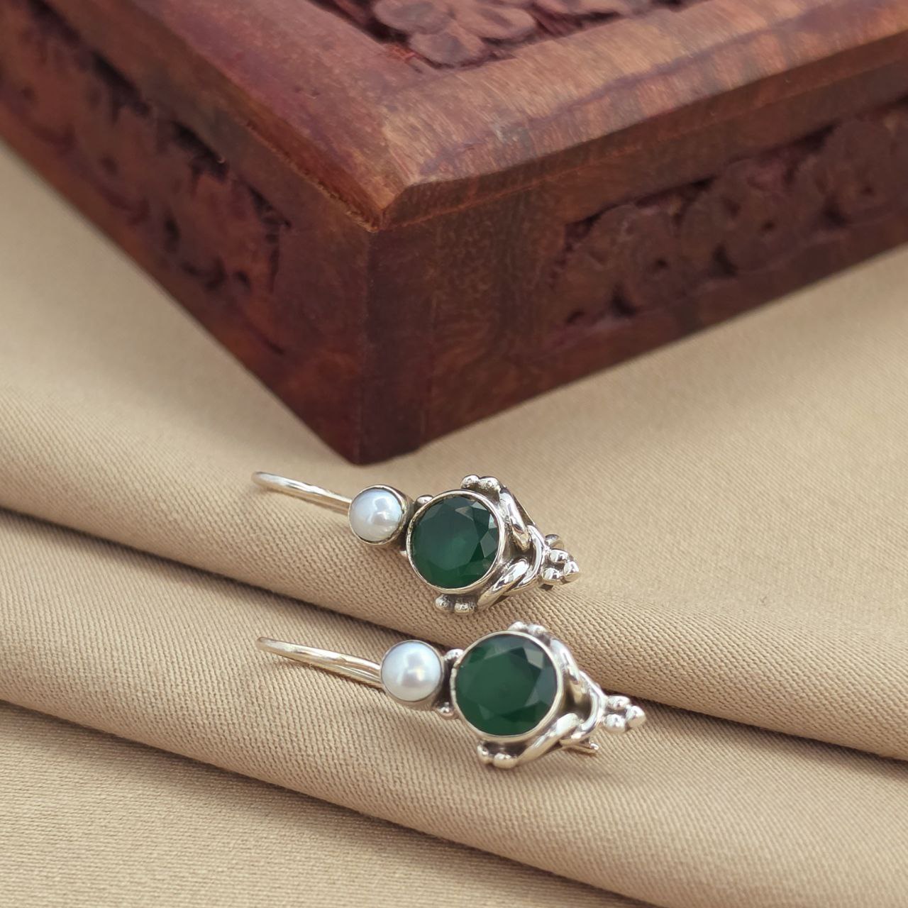 Unique Hanging (H2115)