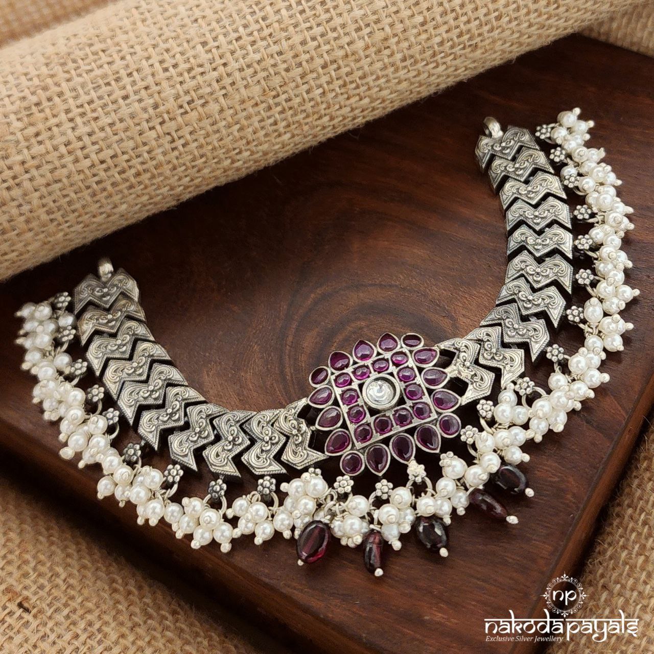 Squarish Pink Choker (N10883)