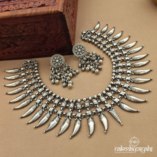 Floral Leafy Neckpiece With Earring (N12118)