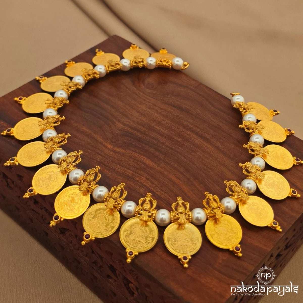 Birdy Pearl Lakshmi Kasu Neckpiece (Gn10885)