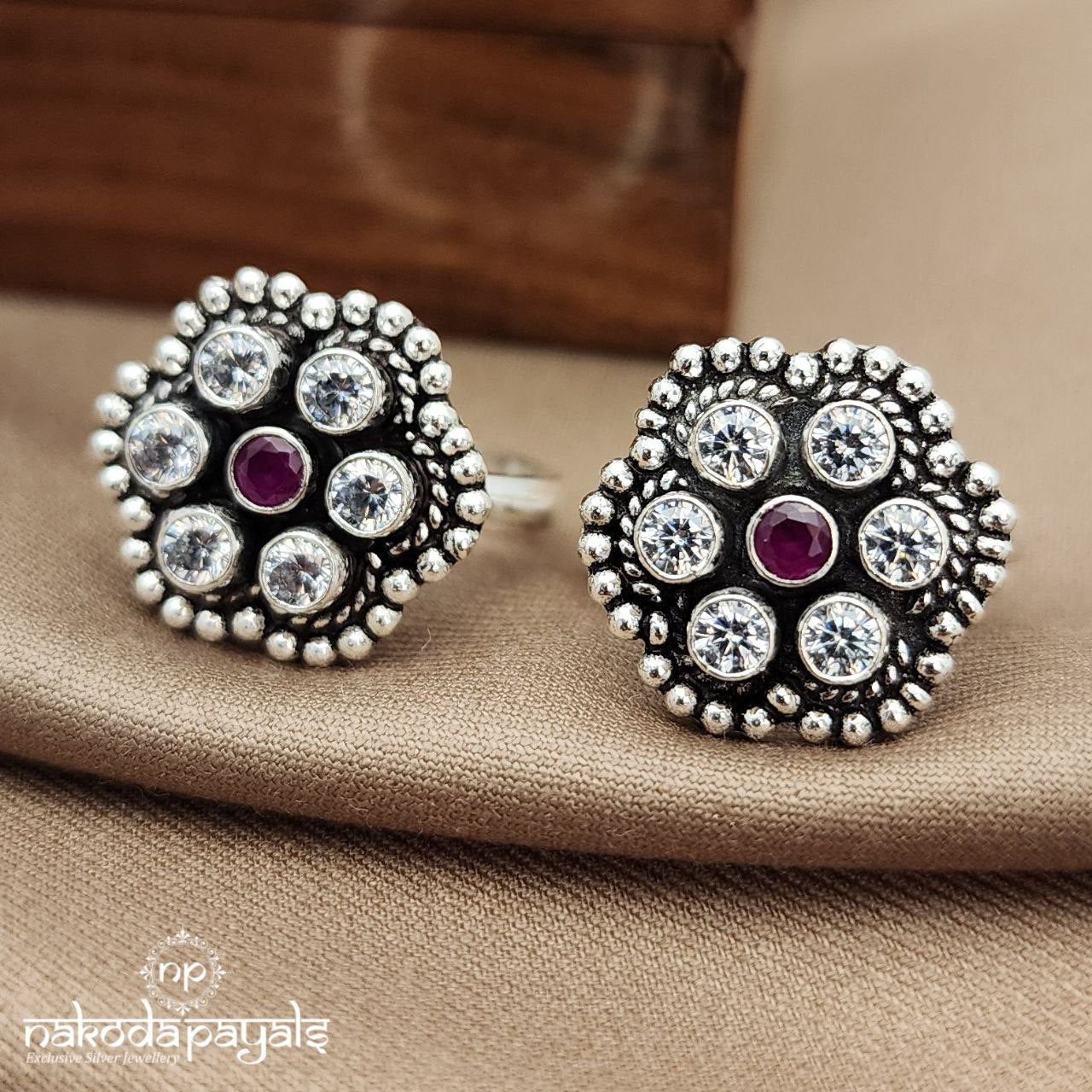 Hexagon Red Toerings (T4640)