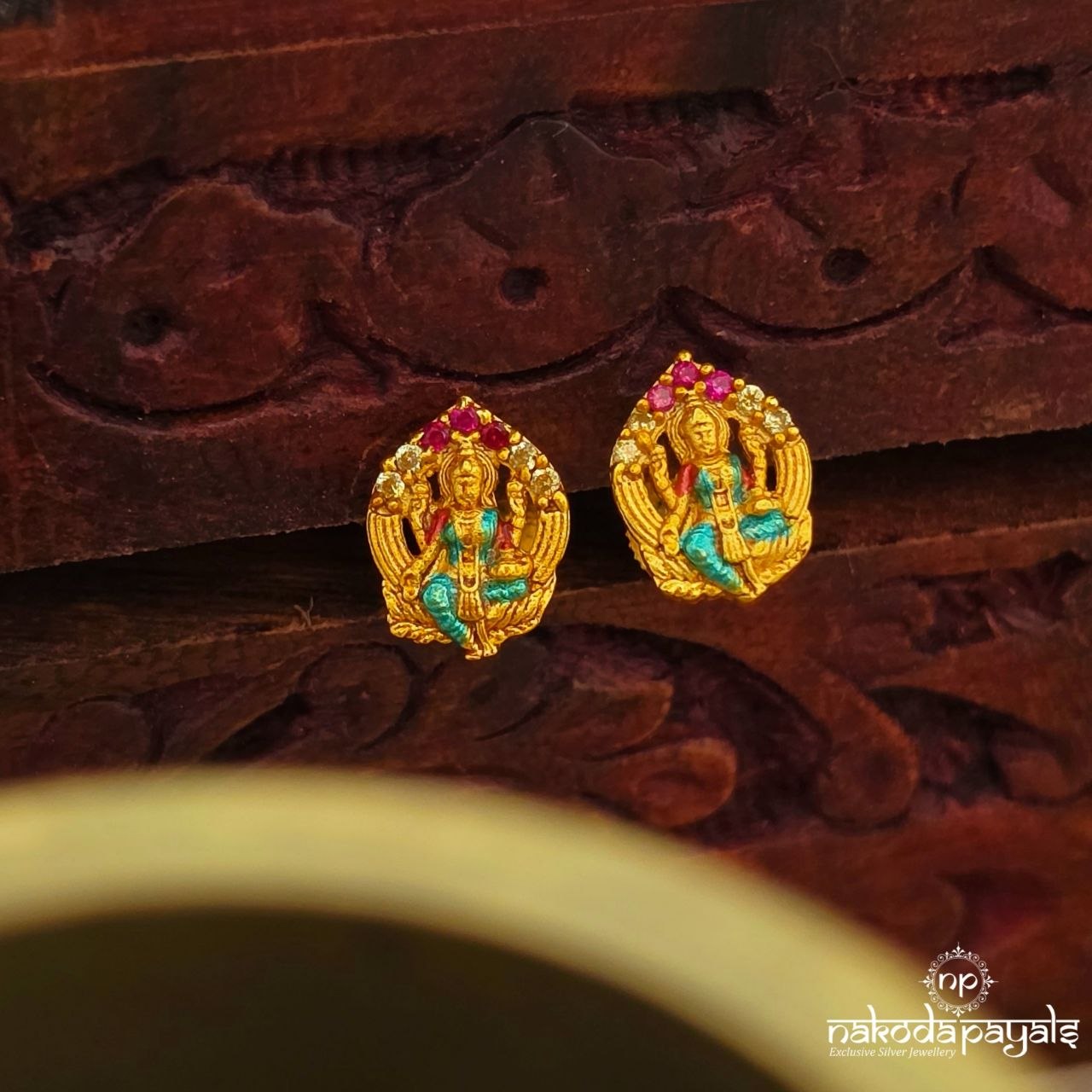 Simple Lakshmi Studs (Ge10851)