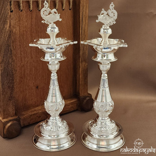 White Peacock "10.5 Inch " Deepam Pair (Aa2313)