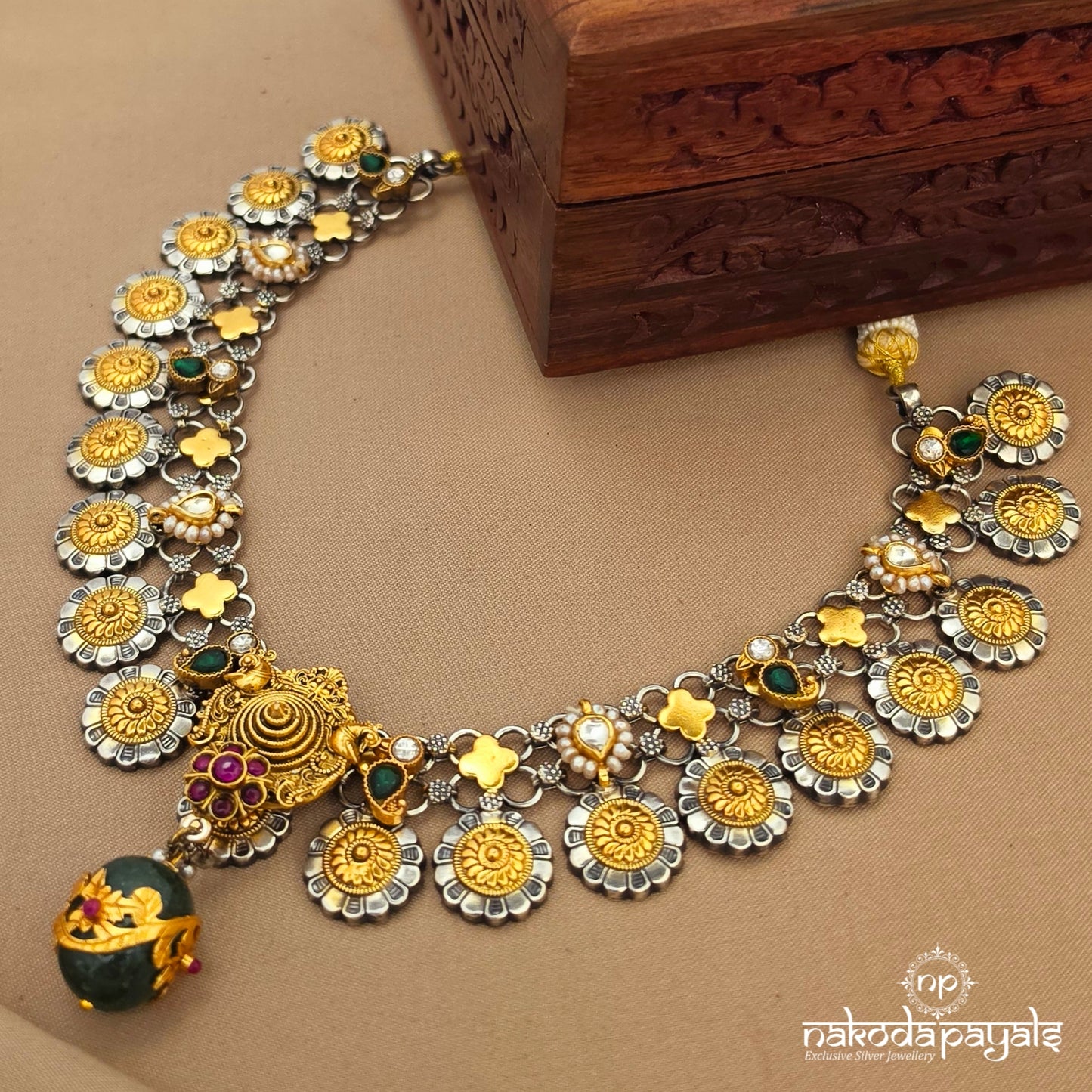 Exclusive Greenish Floral Neckpiece (N11915)