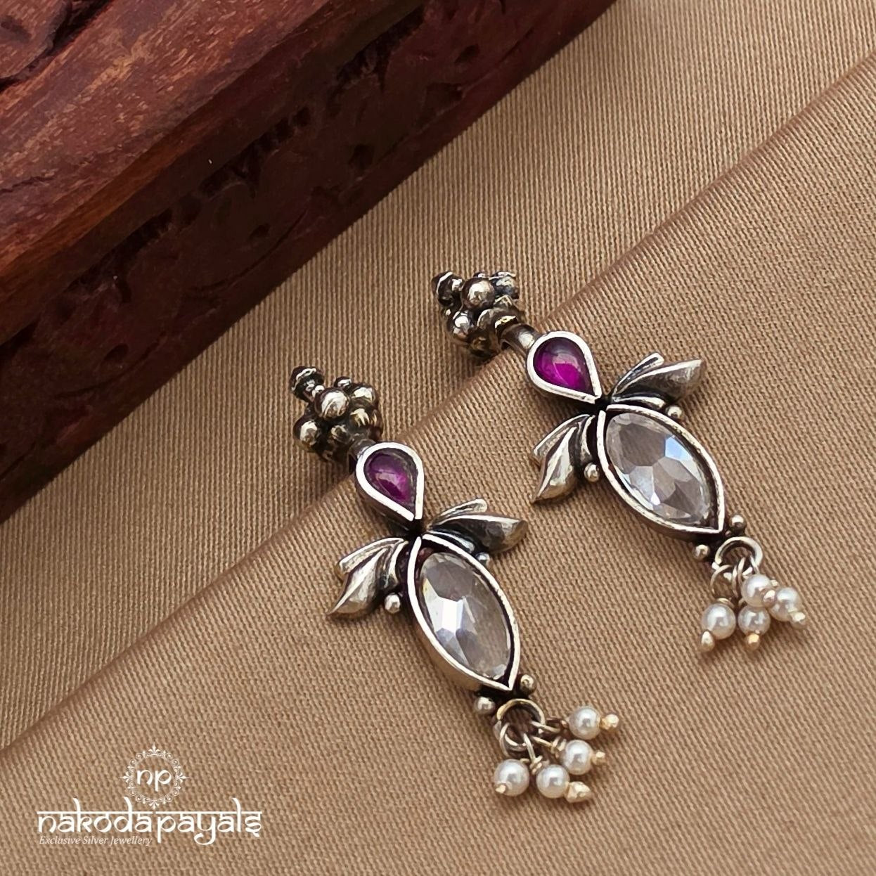 Endearing Pressing Bugadi (S9502)