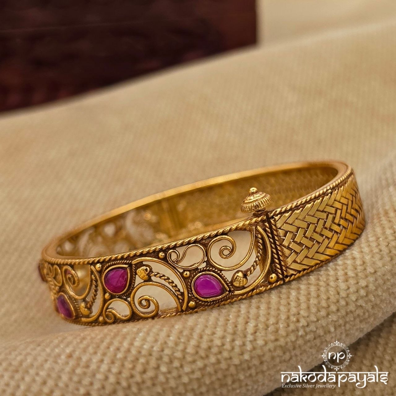 Pink Drop Mango Openable Kada (Gk3365)