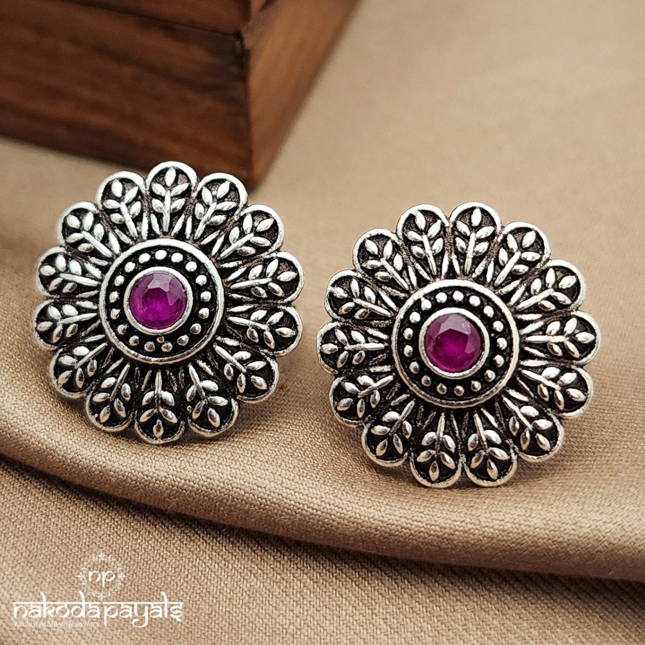 Leafy Red Toerings (T4618)