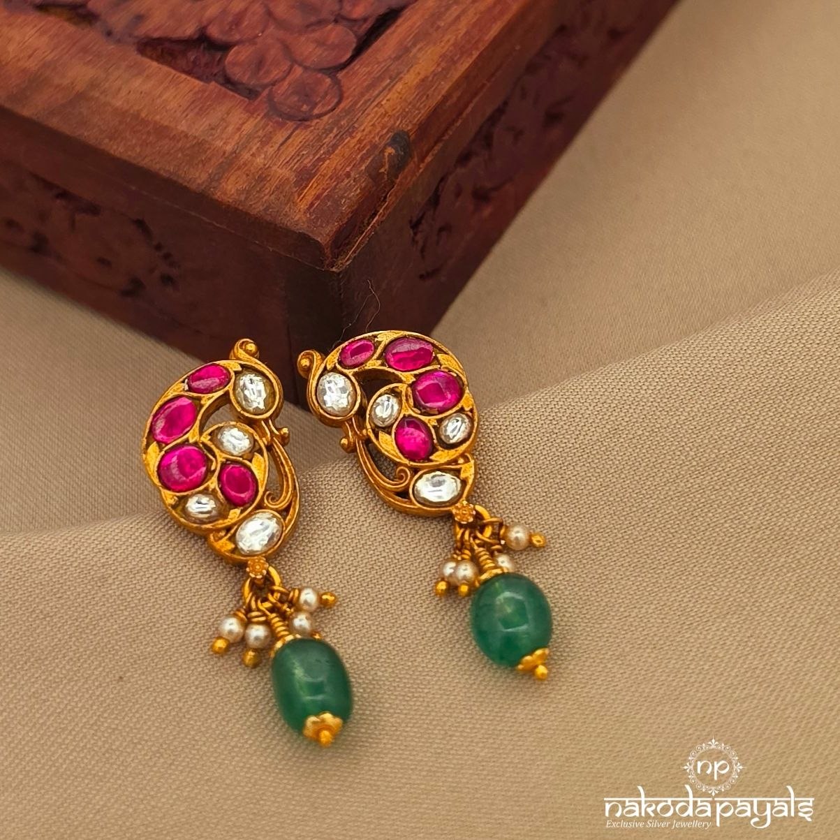 Elegant Peacock  Studs (Ge10519)