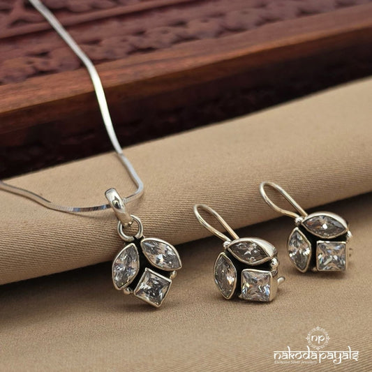 Exquisite Pendant Set (N11850)