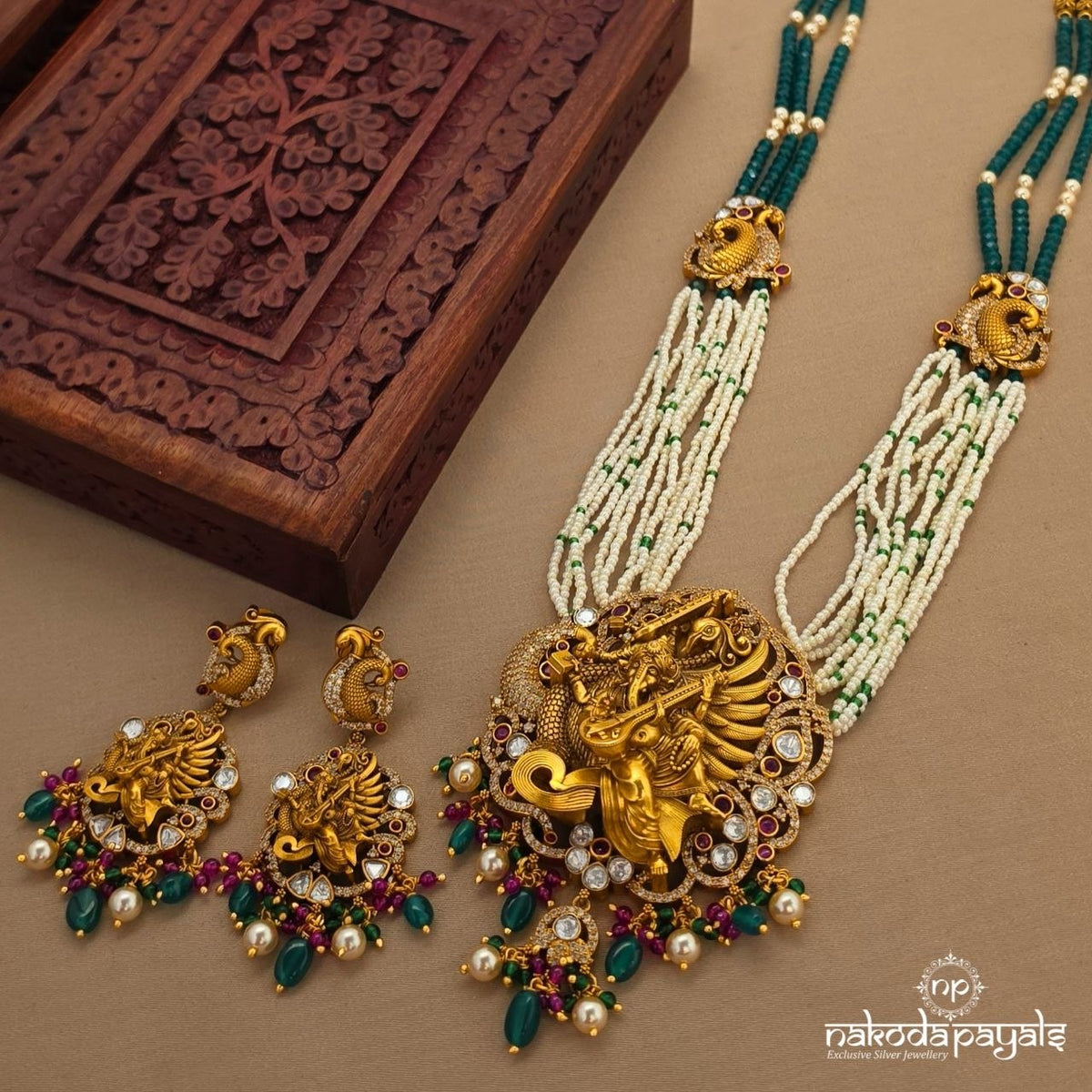 Ganesha Pearled Neckpiece With Earring (Gn10926)