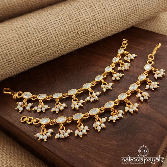 Stunning Floral Pearl Maati (Gm0967)