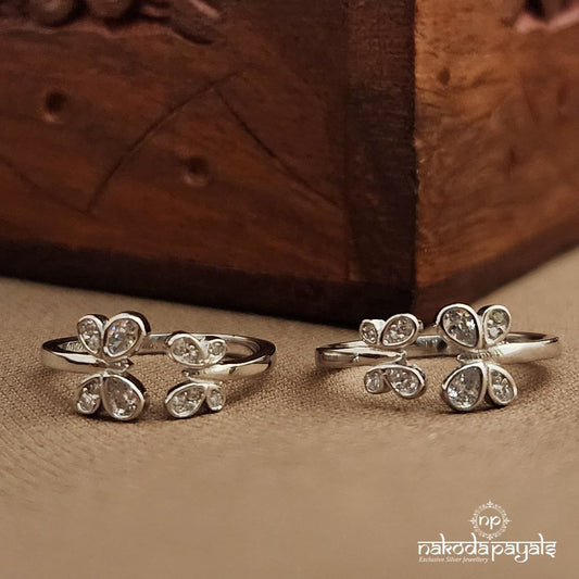 White Front Adjustable  Toerings (T4749)