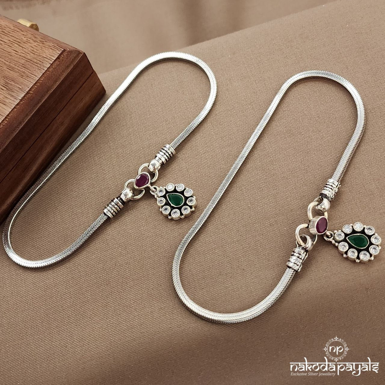 Green Drop Snake Chain Anklets (A6491)