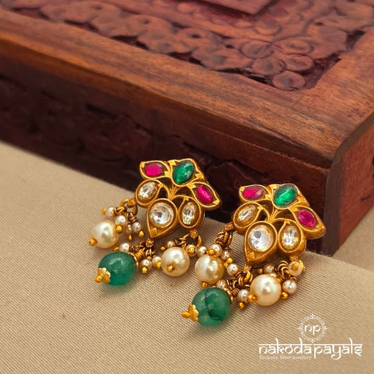 Kundan Endearing Studs (Ge10750)