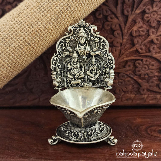 Lakshmi Kamakshi Deepa (Aa1470)