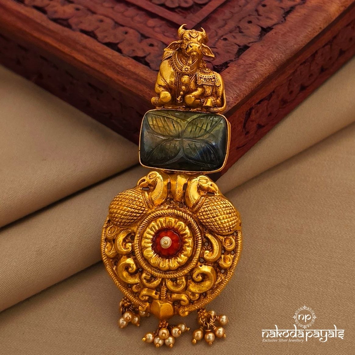 Peacock Nandi Pendant (Gp2244)