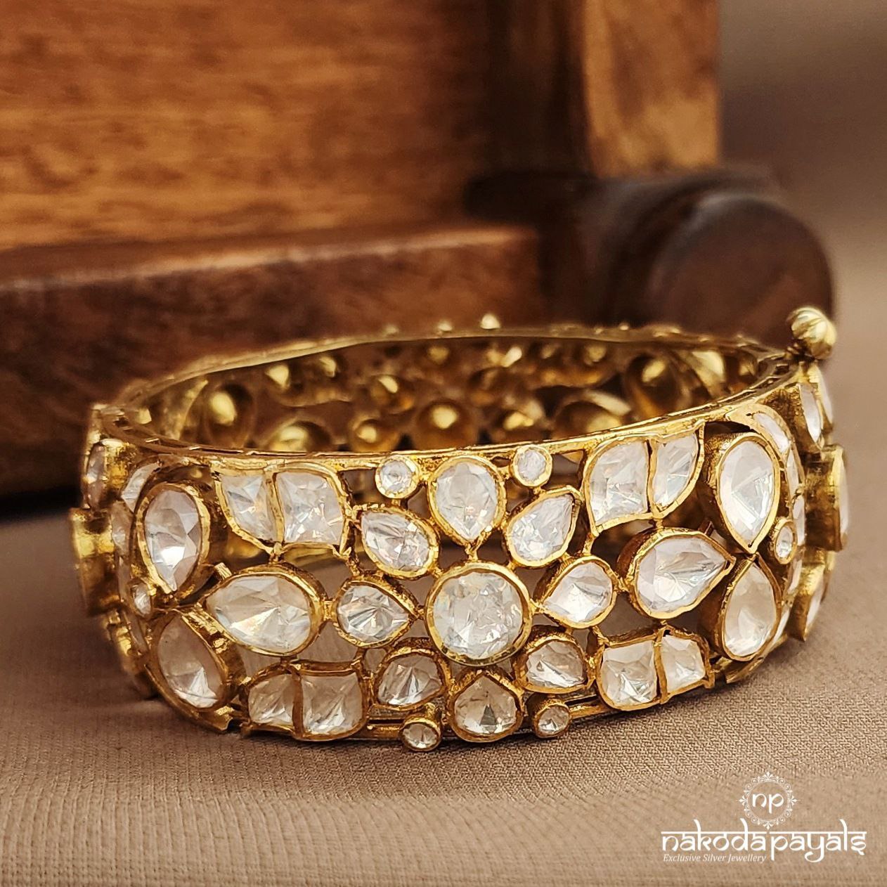 Moissanite Screw Kada (2.4) (Gk3217)