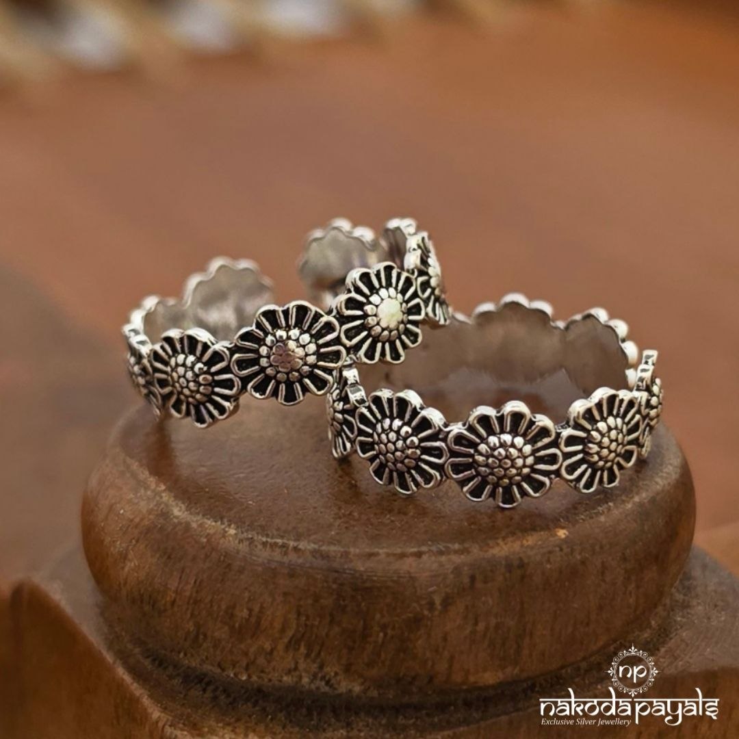 Oxidised Floral Toerings (T4886)