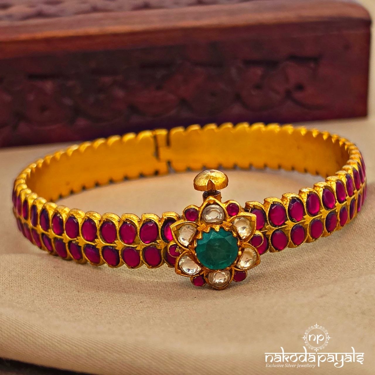 Kundan Screw Kada (2.4) (Gk3303)