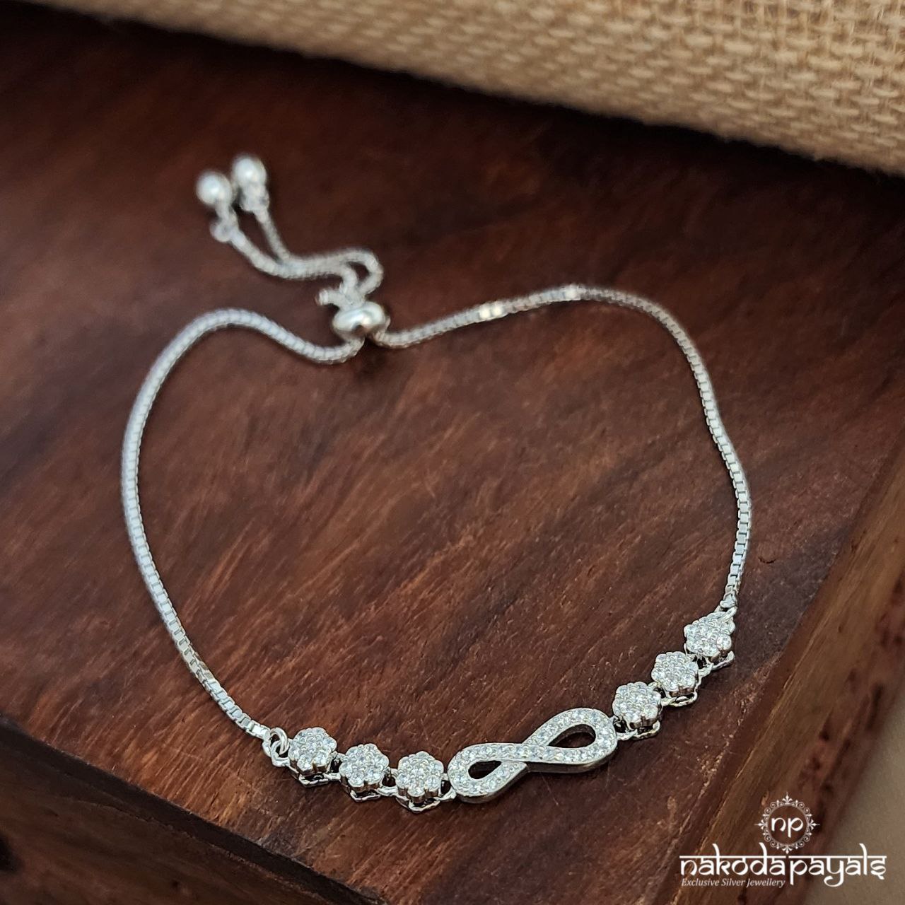 Infinity Adjustable Bracelet (St3724)