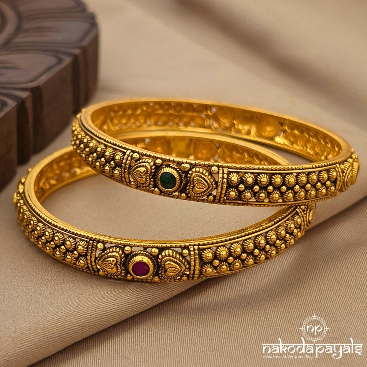 Hearty Kemp Bangles (Gk3400)