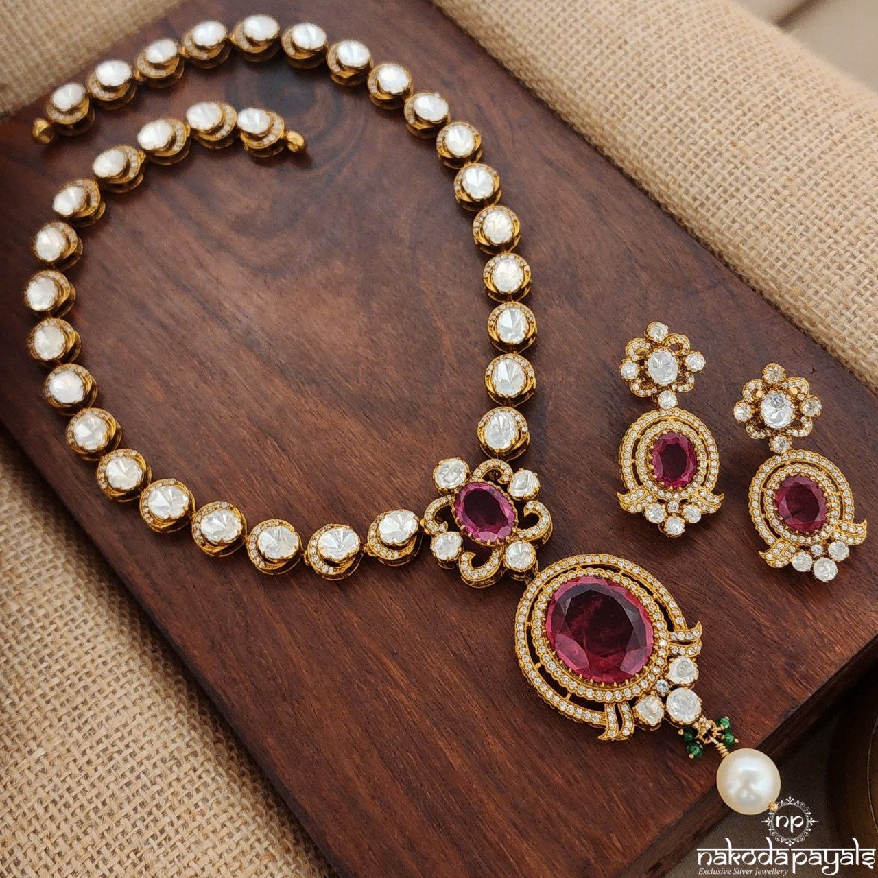 Pink Oval Neckpiece With Earrings (Gn9027)