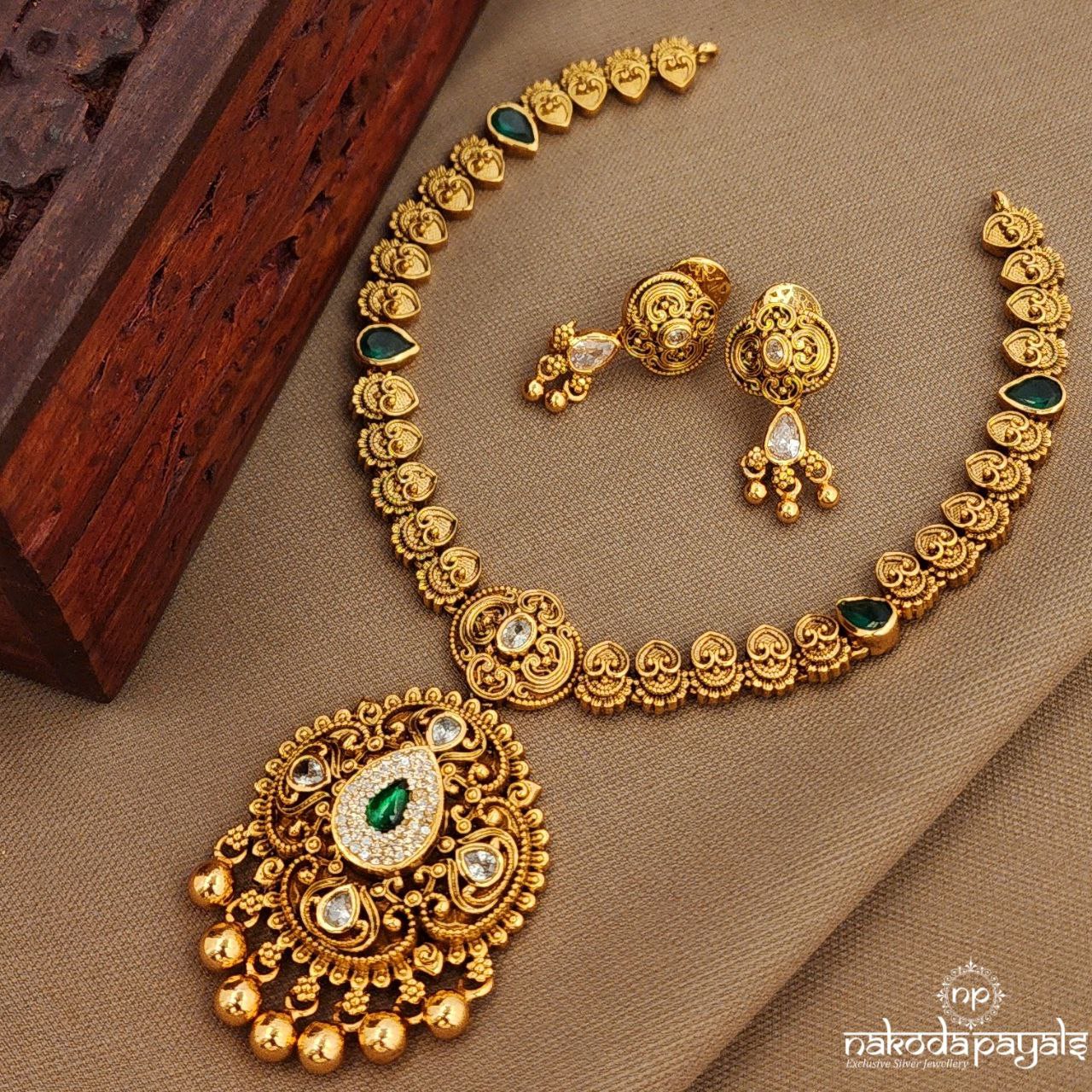 Green Drop Neckpiece With Earrings (Gn9989)