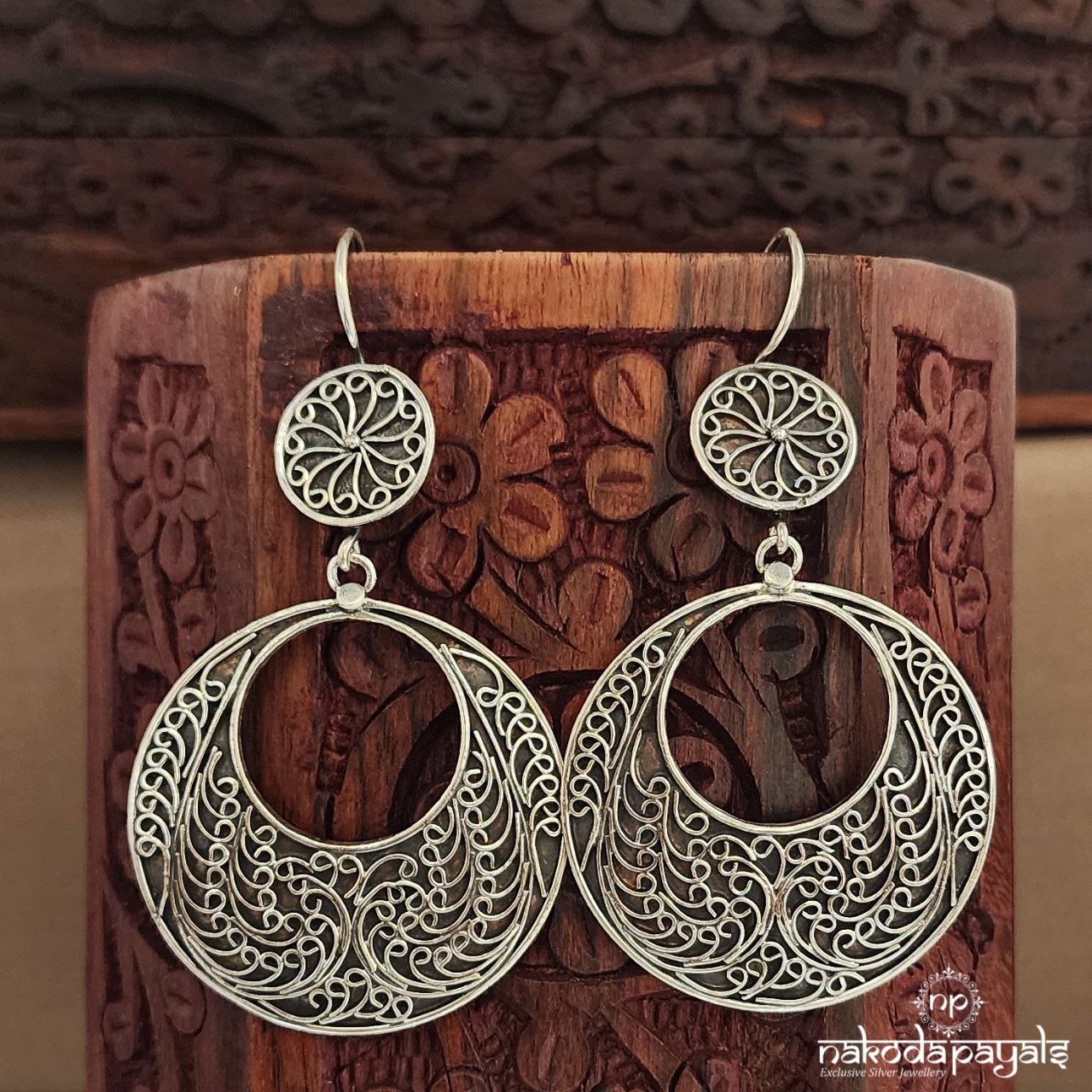 Dangling Circular Hanging (H2126)