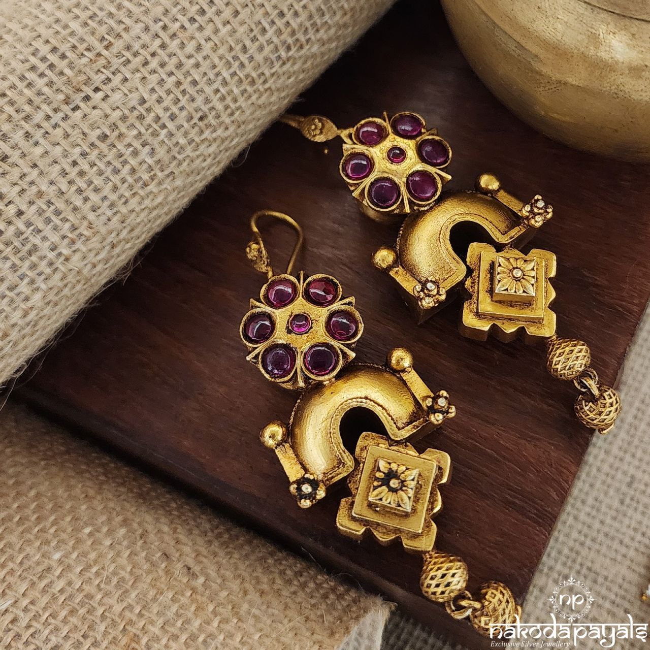 Thandatti Pink Hanging Earrings (Ge8566)