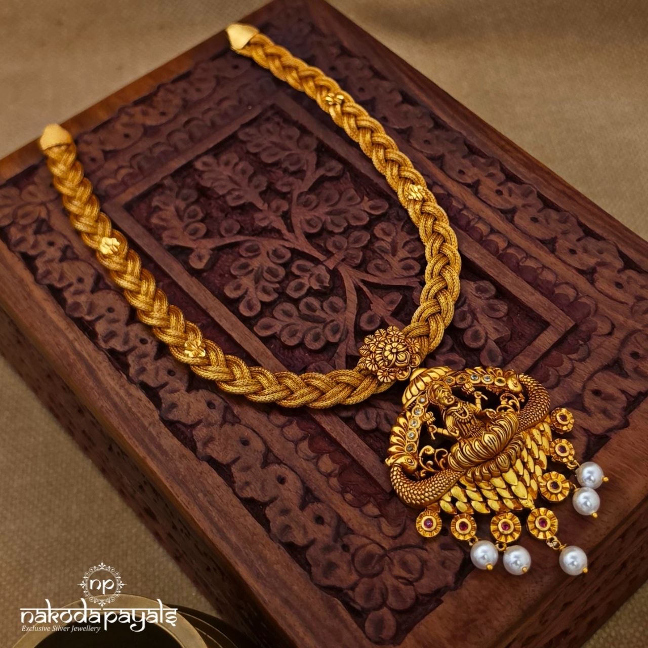 Lakshmi  Floral  Neckpiece (Gn10666)