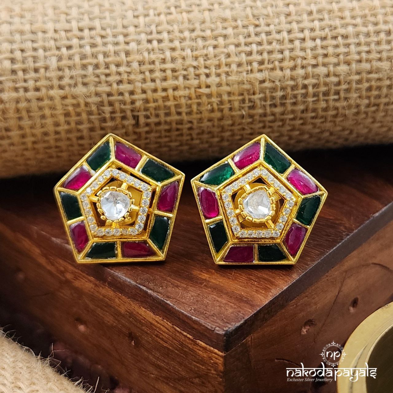 Multicoloured Moissanite Studs (Ge8687)