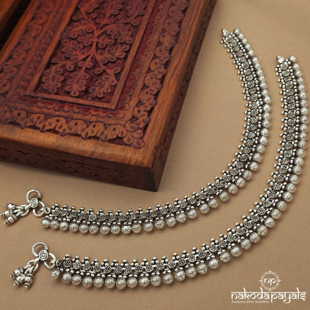 Cute Floral Ball Drop Anklets (A7129)