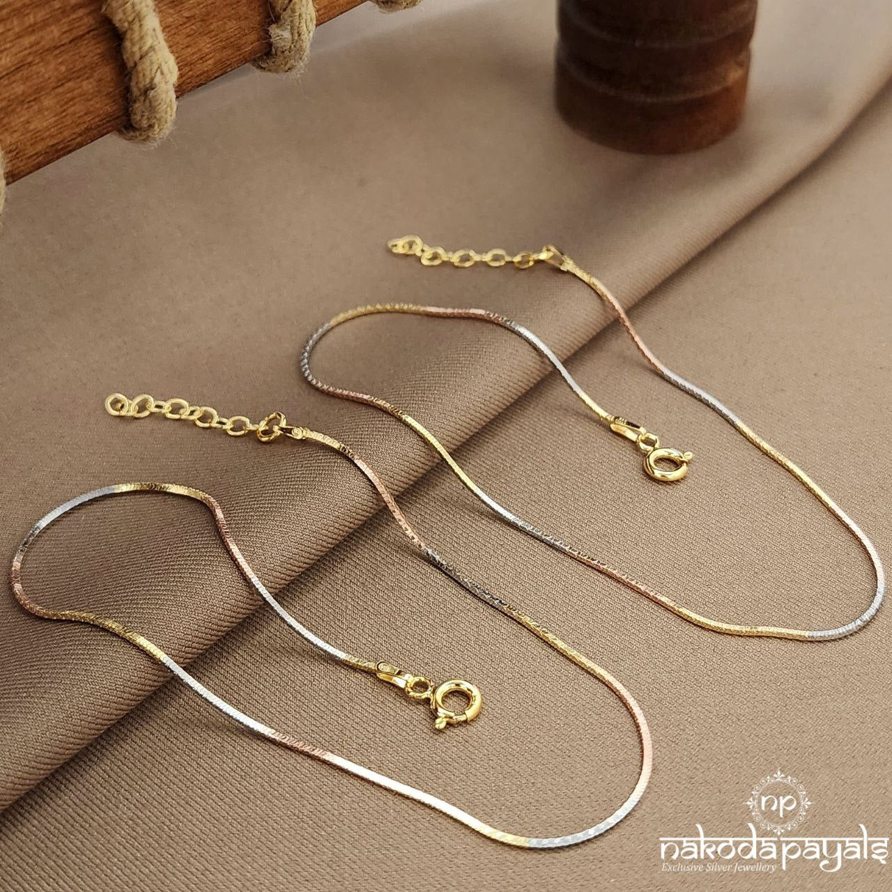 Elegant TrioColor Anklet (A6652)